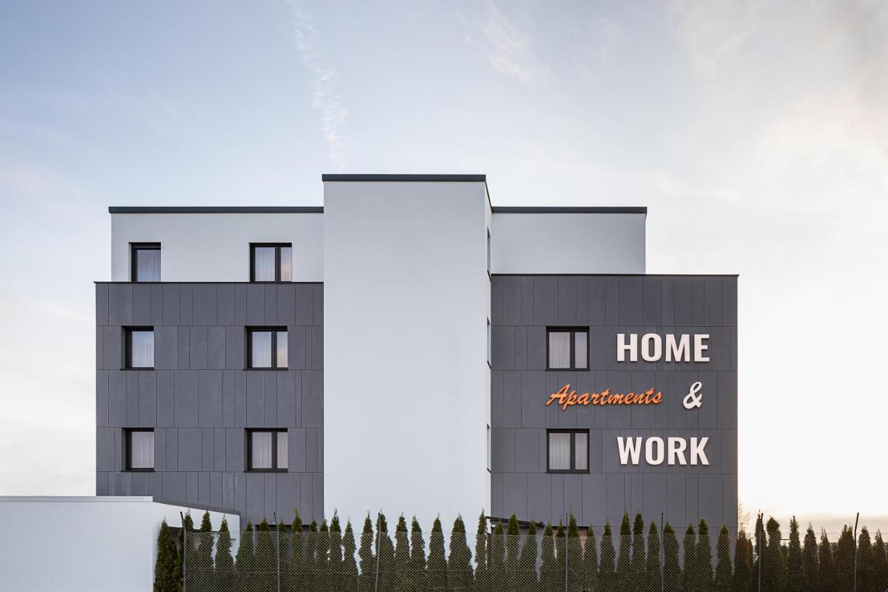 Home & Work Pulheim Exterior photo